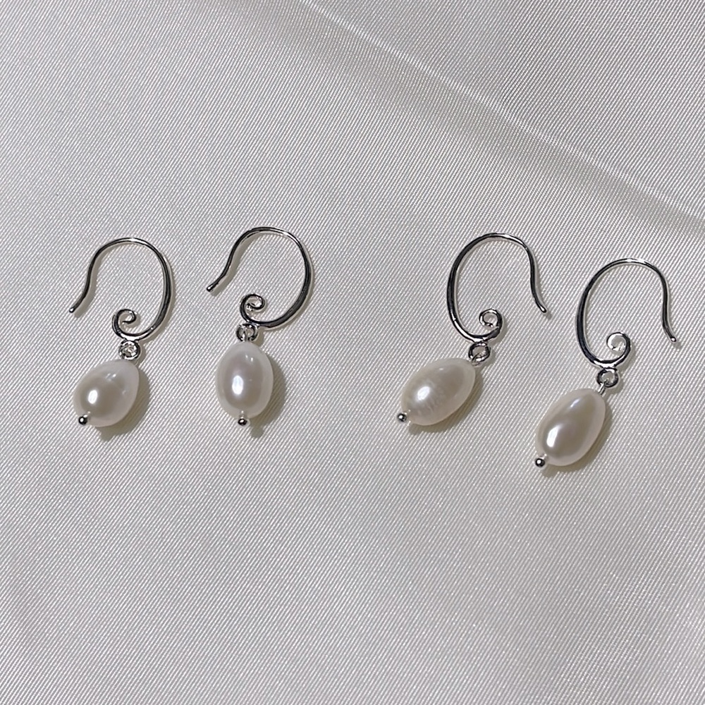 Pearl earrings